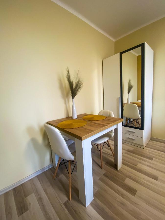 Fresh Smartly Designed Studio Flat & Sunny Balcony 부다페스트 외부 사진